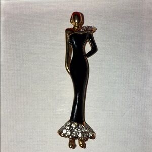 Carolee Woman Black Enamel Diamanté
Crystals Gold-plated Vintage Brooch
Pin